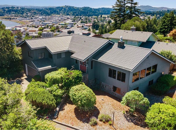 830 SIGNAL WAY, Coos Bay, OR 97420