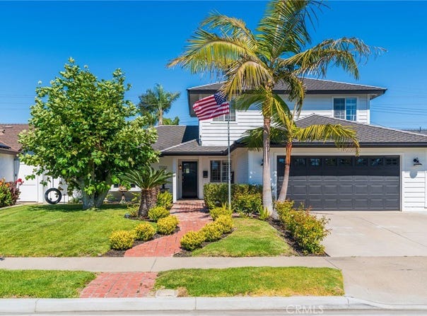 17722 Collins Circle, Huntington Beach, CA 92647