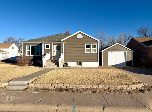 318 E. 13th Ave., Benkelman, NE 69021