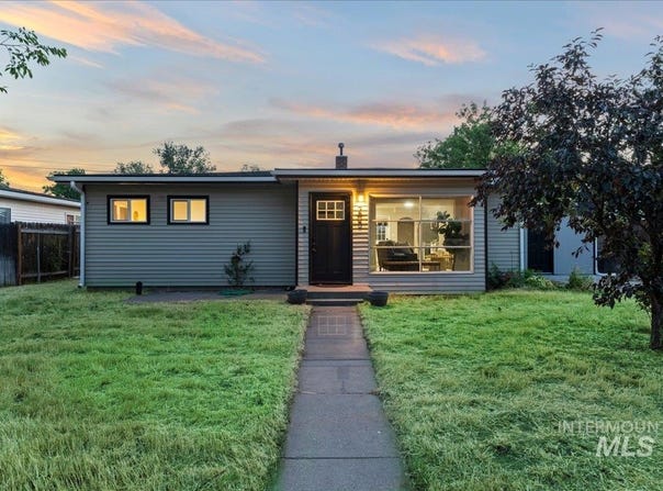 205 Baker Dr, Mountain Home, ID 83647