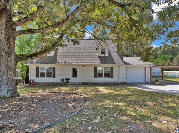 100 BERMUDA LAKE DRIVE, ALABASTER, AL 35007