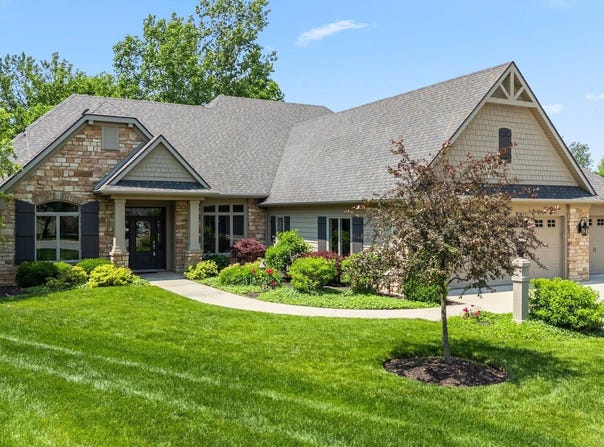 335 Ephron Court, Huntertown, IN 46748