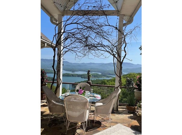 786 Ramey Mountain Road, Hiawassee, GA 30546