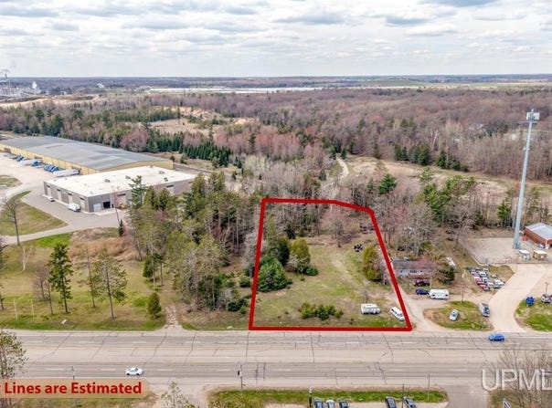 US Hwy 2 & 41 Highway, Gladstone, MI 49837