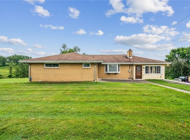 974 Renton Rd, Plum Boro, PA 15239
