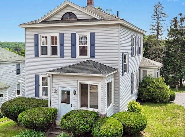 105 Beech St, Clinton, MA 01510