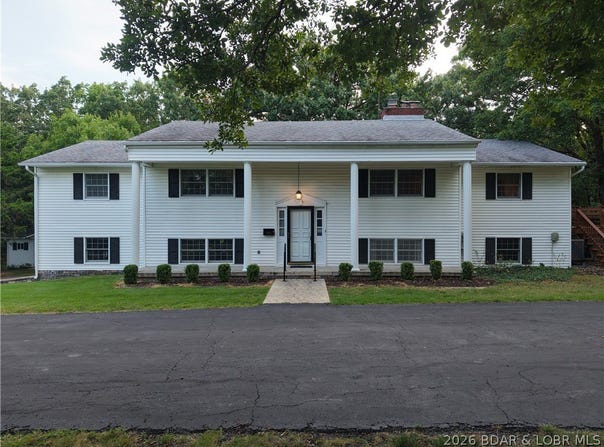10406 Wildwood Drive, Versailles, MO 65084
