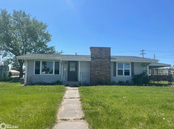 516 W Lee Street, Seymour, IA 52590