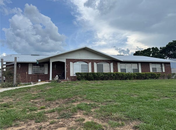 400 W 4TH COURT, FROSTPROOF, FL 33843