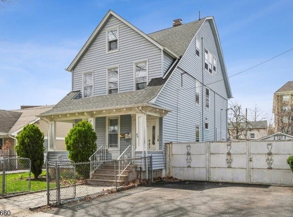 46 State St, Bloomfield Twp., NJ 07003-2529