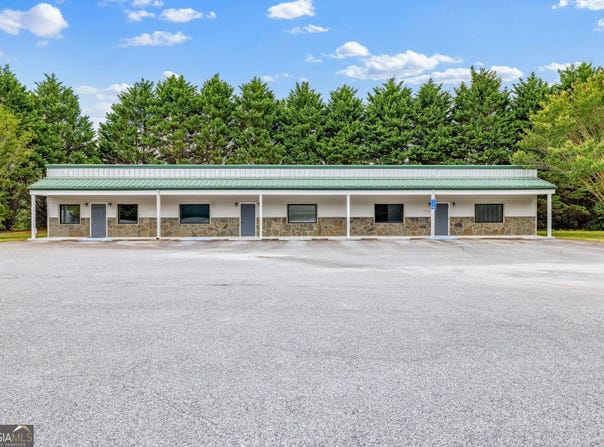 144 Commerce, Cornelia, GA 30531