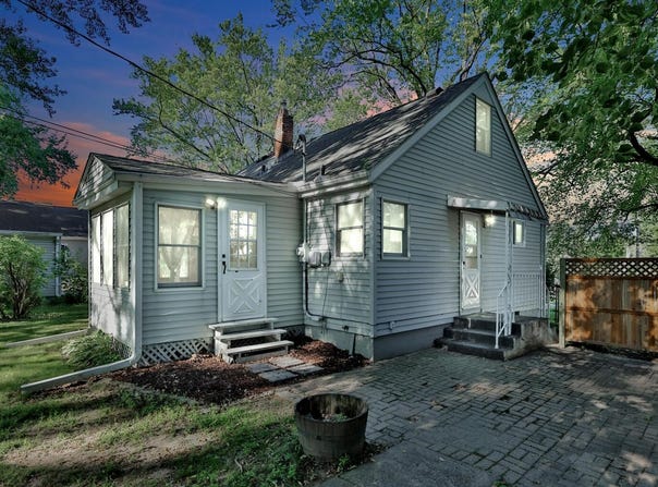 2966 Louisiana Avenue N, Crystal, MN 55427