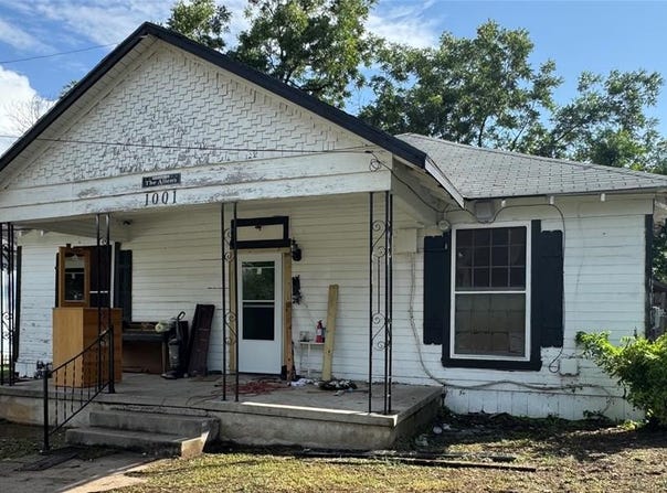 1001 South 16th Street, Waco, TX 76706