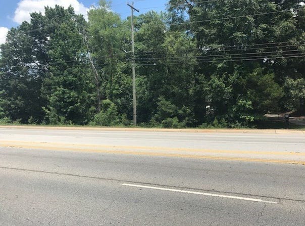 1230 Montague Ave Ext, Greenwood, SC 29649