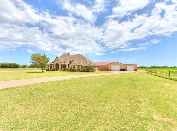 3900 S Cemetery Road, Yukon, OK 73099