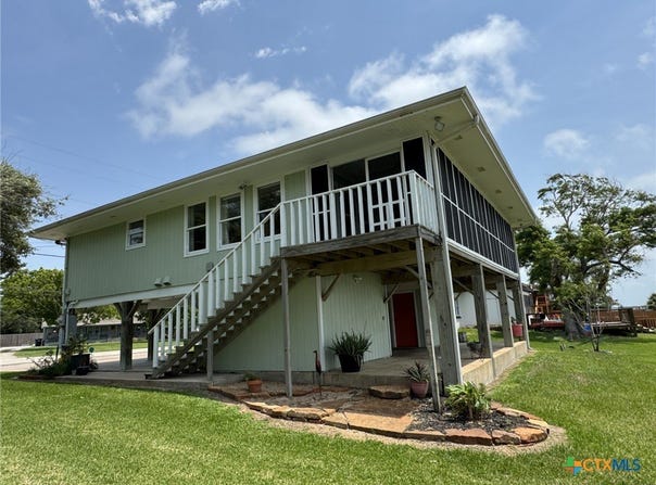 317 E Bayshore Drive, Palacios, TX 77465