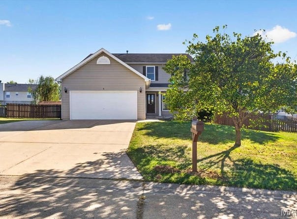 8 Equestrian Trail, Wright City, MO 63390
