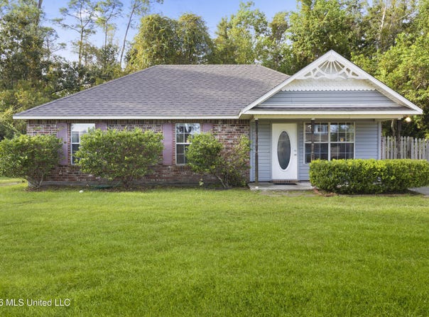 660 Keller Street, Bay Saint Louis, MS 39520