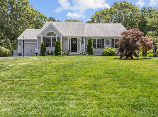 18 Pleasant Wood Drive, Forestdale, MA 02644