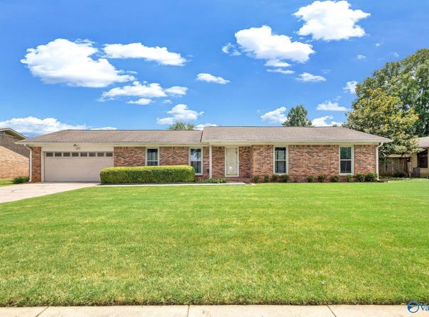 2205 Auburn Drive SW, Decatur, AL 35640