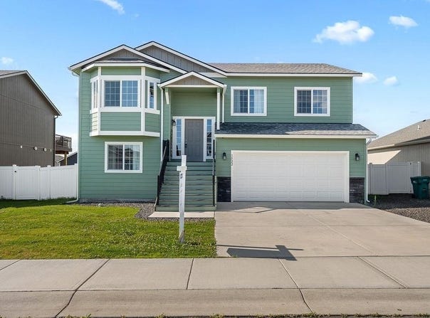 1522 E Marilyn Cir, Deer Park, WA 99006