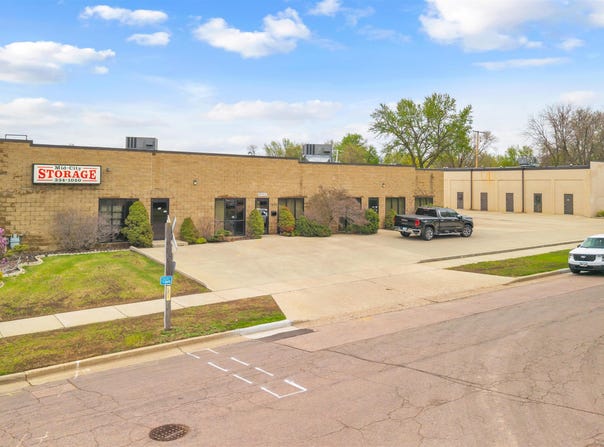 1400 S Van Epps Ave, Sioux Falls, SD 57105