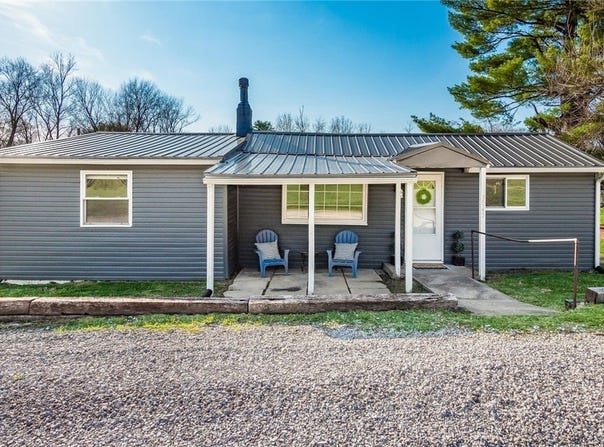 3045 N River Road, Zanesville, OH 43701