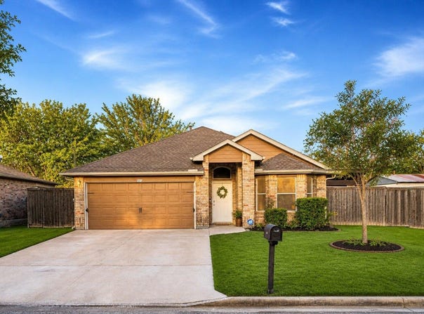 409 Lydia Ln, Thrall, TX 76578