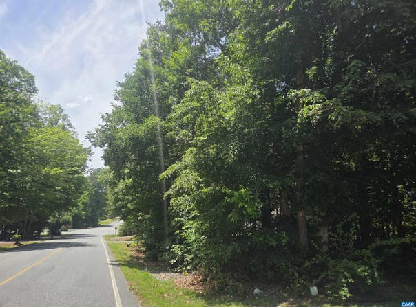 863 JEFFERSON DR, Palmyra, VA 22963