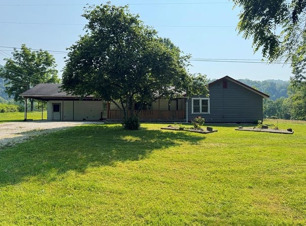 310 Rt 1145, Paintsville, KY 41240