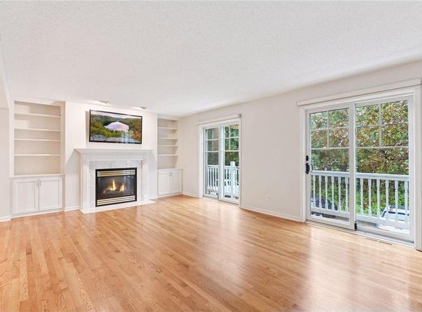 204 Central Avenue S, Wayzata, MN 55391