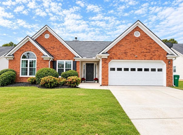 2762 Hillvale Cove Way, Lithonia, GA 30058