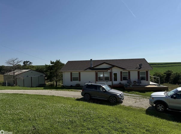 19762 380Th Street, Oakland, IA 51560