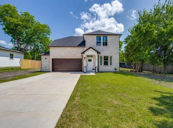 311 W Thomas Street, Leonard, TX 75452