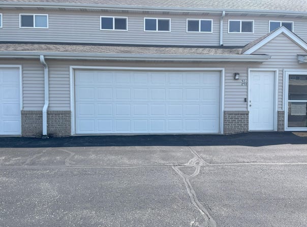 921 Village Center Dr, Mount Pleasant, WI 53406