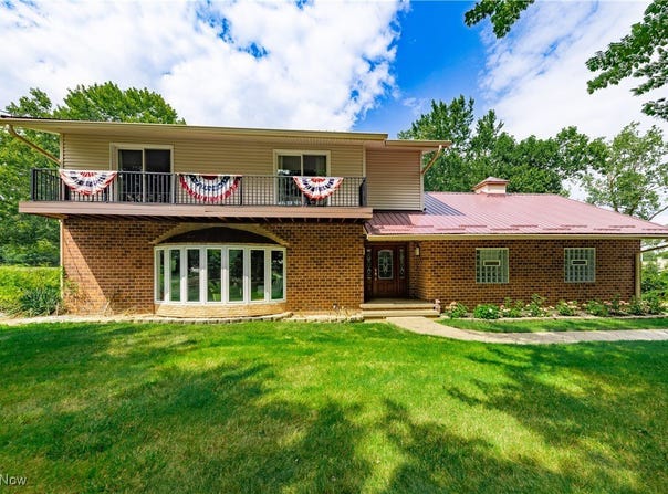 5699 Eastview Drive, Independence, OH 44131
