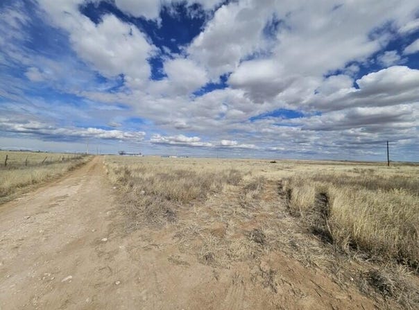 Bates Road, Moriarty, NM 87035