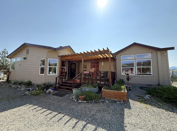 2 MEADOW LARK LN, REPUBLIC, WA 99166