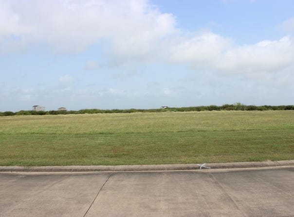3348 Bay Point Dr., Palacios, TX 77465