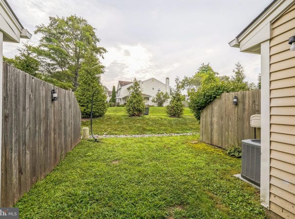 323 LEEDOM WAY, NEWTOWN, PA 18940