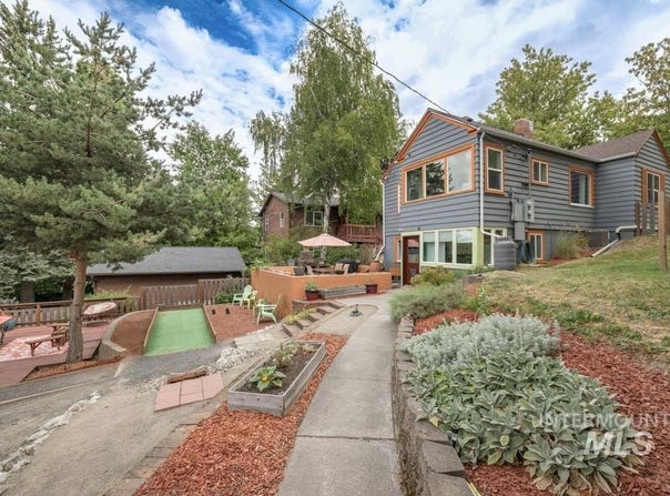 303/305 Jefferson St, Moscow, ID 83843