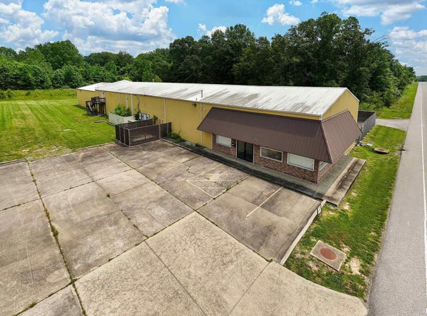 1275 N Reed Station Road, Carbondale, IL 62901