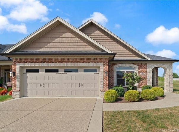 1864 Mystic Falls Circle, Jeffersonville, IN 47130