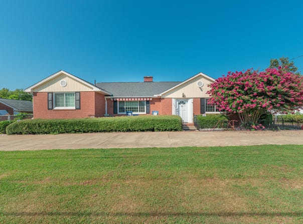 507 Bauskett Street, Edgefield, SC 29824