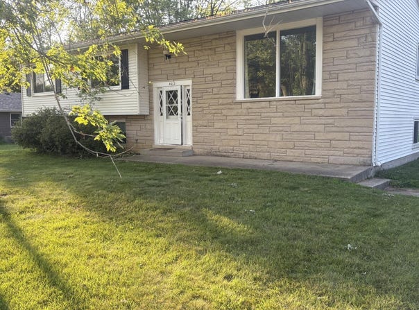 402 W Jefferson Street, Kouts, IN 46347