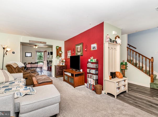 356 STONEHEDGE LANE, MECHANICSBURG, PA 17055
