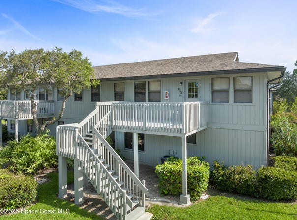 654 Centre Court SW, Vero Beach, FL 32962