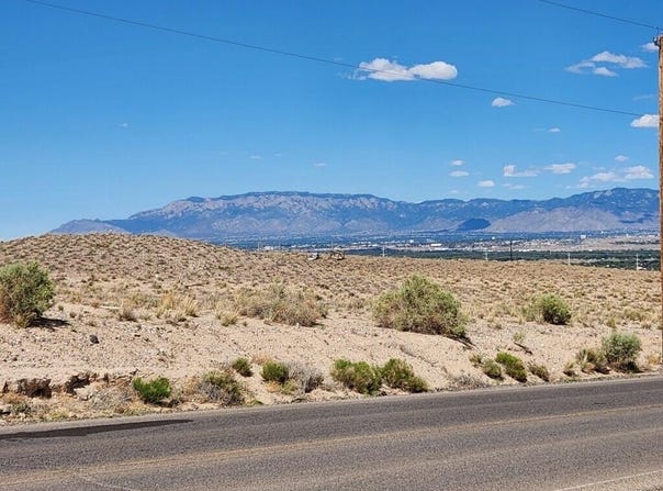 On Pajarito (DFE) Road SW, Albuquerque, NM 87121