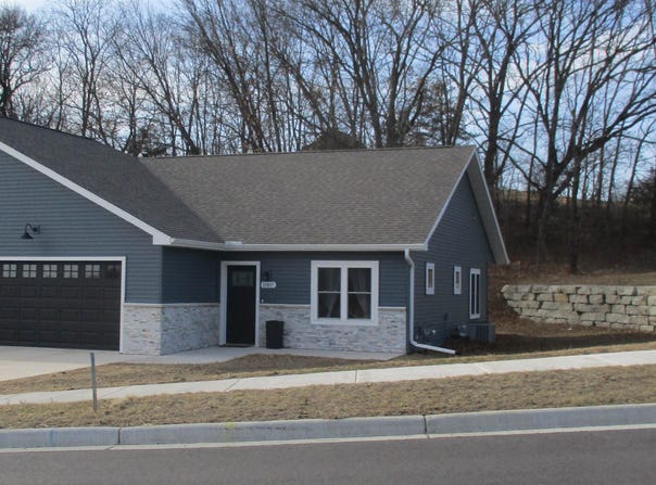 1007 Rusalka Circle, Reedsburg, WI 53959