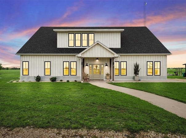 1197 PRAIRIE CHAPEL Road, Crawford, TX 76638